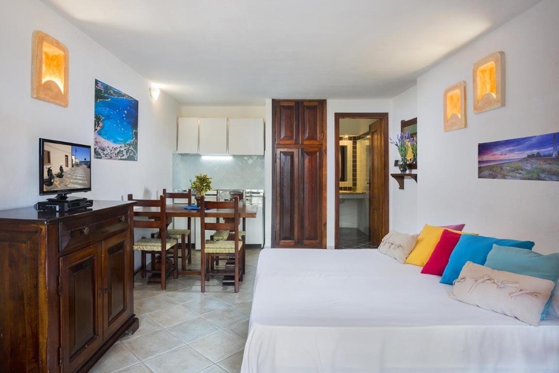 Residence Bougainvillae Liscia di Vacca Zewnętrze zdjęcie